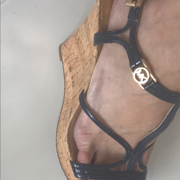 Michael Kors Cicely Wedge Navy Patent 9M - Picture 5 of 8